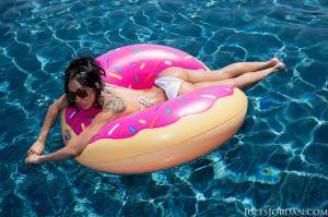 Original 1600 px/ 1066 px