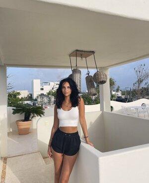 Original 1284 px/ 1571 px