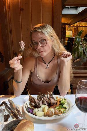 Original 2000 px/ 3000 px