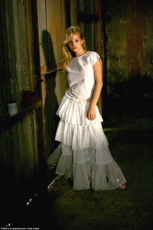 Original 1021 px/ 1536 px