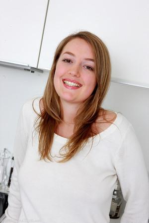 Original 1076 px/ 1615 px