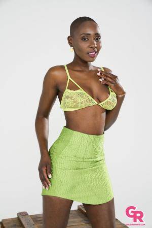 Original 1067 px/ 1600 px