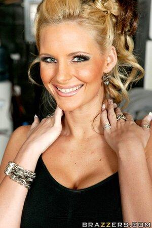 Original 600 px/ 902 px