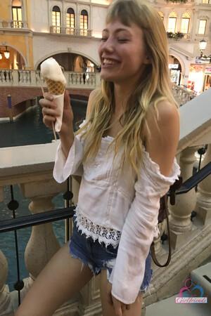 Original 2000 px/ 3000 px