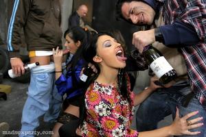 Original 1687 px/ 1125 px