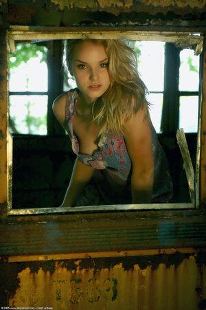 Original 1021 px/ 1536 px