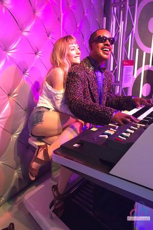 Original 2000 px/ 3000 px