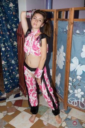 Original 2000 px/ 3000 px