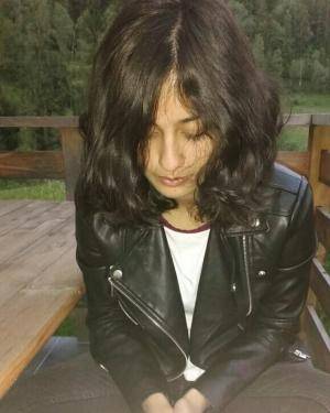 Original 579 px/ 724 px