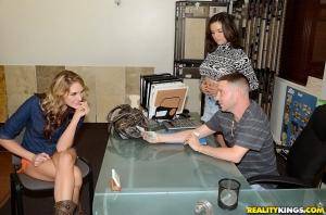 Original 3840 px/ 2542 px