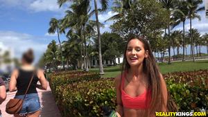 Original 1800 px/ 1013 px