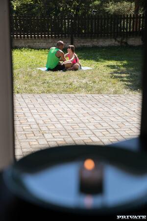 Original 1067 px/ 1600 px