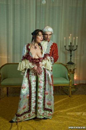 Original 1067 px/ 1600 px