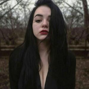 Original 890 px/ 885 px