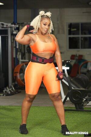 Original 2000 px/ 3000 px