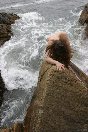 Original 2048 px/ 3072 px