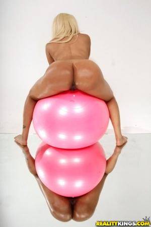 Original 2560 px/ 3840 px