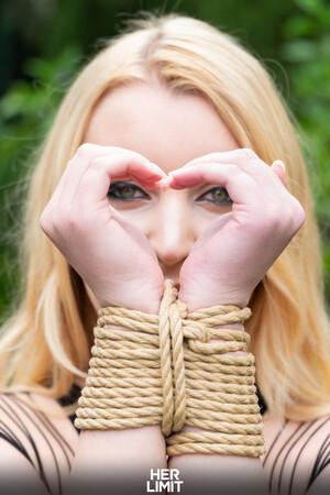 Original 2560 px/ 3840 px