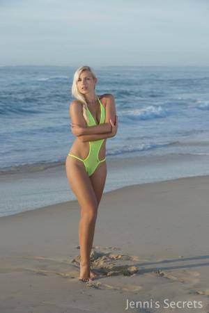 Original 853 px/ 1280 px