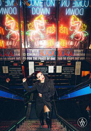 Original 1600 px/ 2304 px