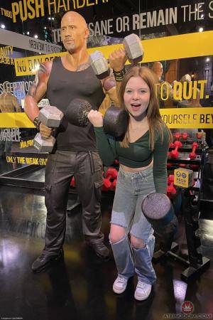 Original 2000 px/ 3000 px