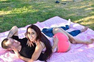 Original 1920 px/ 1281 px