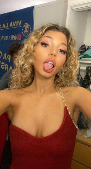 Original 914 px/ 1706 px