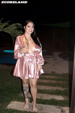 Kim Velez Likes It Like That