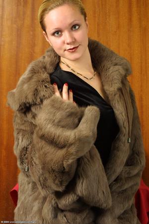 Original 682 px/ 1024 px