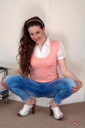 Original 852 px/ 1280 px