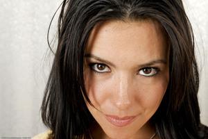 Original 1600 px/ 1064 px