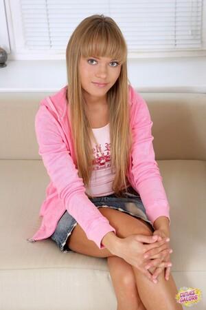 Original 2048 px/ 3072 px