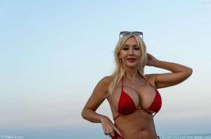 Original 3000 px/ 1997 px