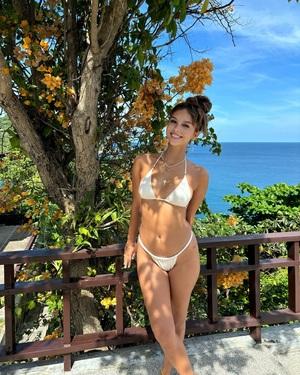 Original 1440 px/ 1800 px