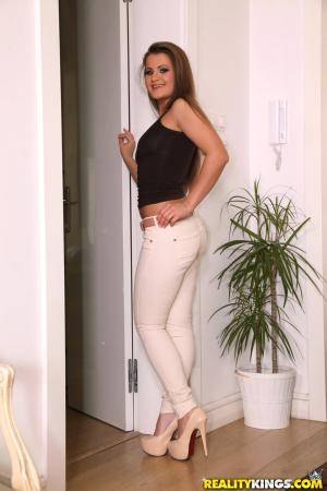 Original 2560 px/ 3840 px