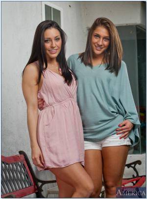 Original 737 px/ 1000 px