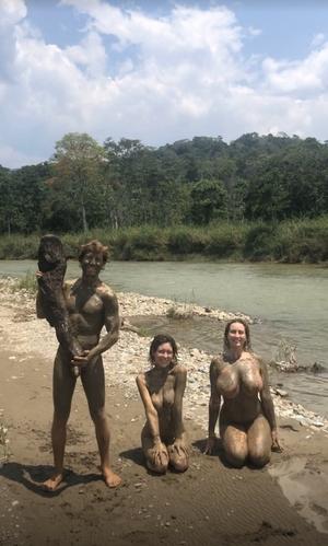 Original 434 px/ 722 px