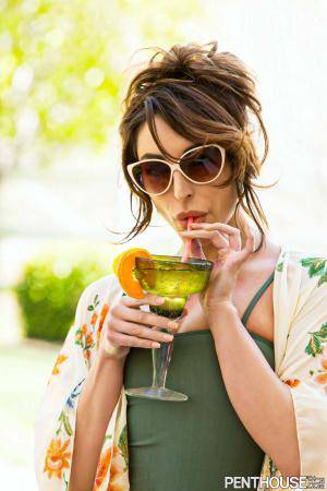 Original 1066 px/ 1600 px