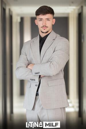 Original 2560 px/ 3840 px