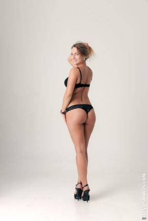 Original 854 px/ 1280 px