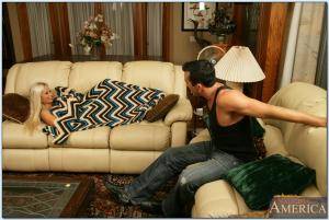 Original 850 px/ 571 px