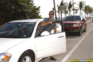 Original 765 px/ 512 px