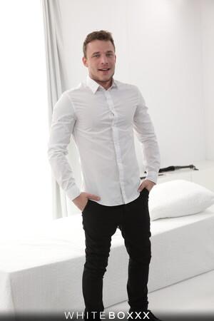 Original 2560 px/ 3840 px