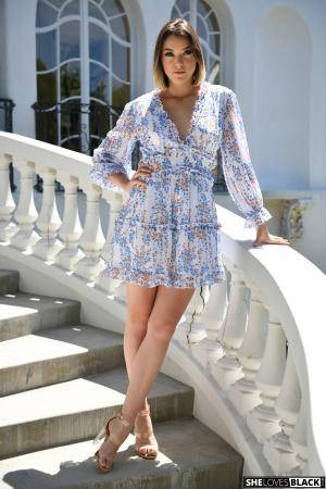 Original 3200 px/ 4800 px