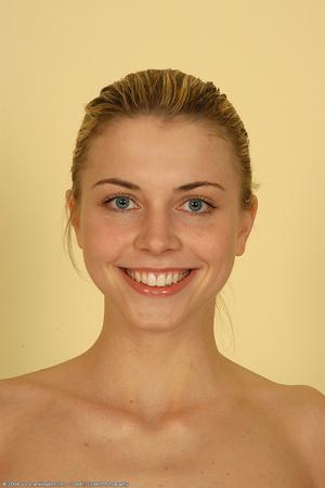 Original 682 px/ 1024 px