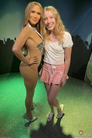 Original 2000 px/ 3000 px