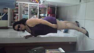 Original 1679 px/ 947 px