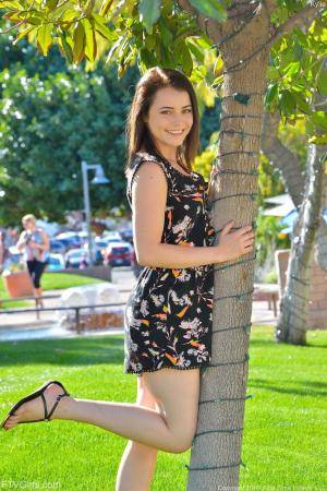 Original 852 px/ 1280 px