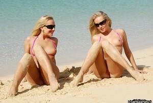 Original 3000 px/ 2009 px