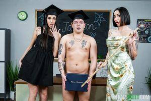 Original 1617 px/ 1080 px